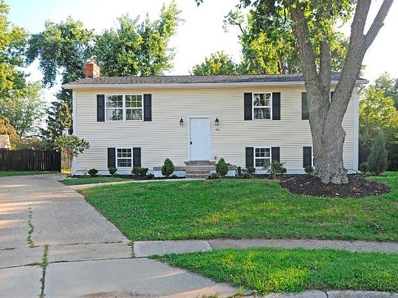 2nd image of 416 Joyce Ct