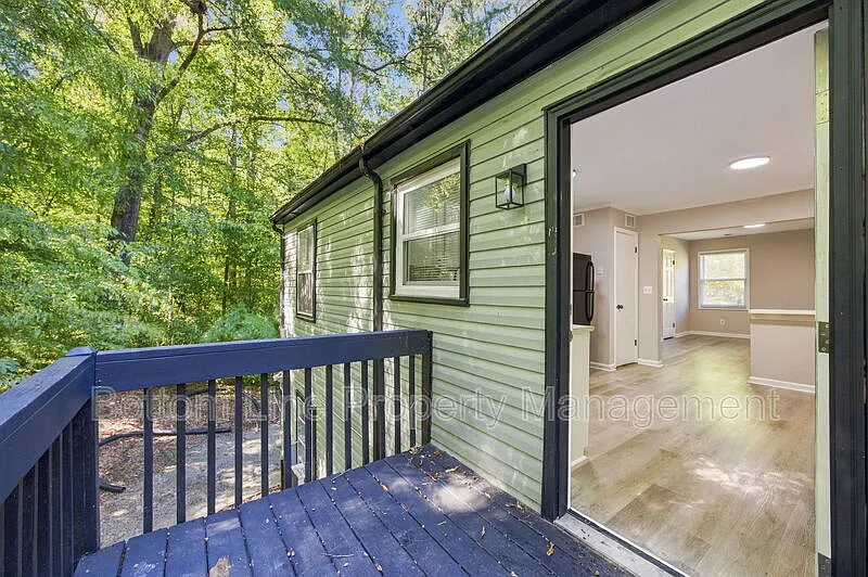2 bed, 1.0 bath, 800 sqft, $1,195 — Photo 3