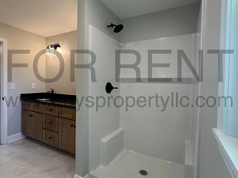 31647 Pinewood Dr — Photo 10