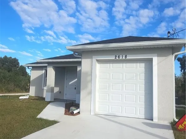 2618 25th St W, Lehigh Acres, FL 33971