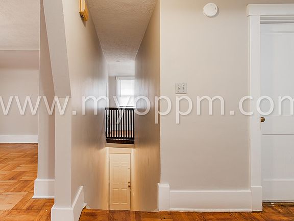 4th image of 4640 Izard St #2