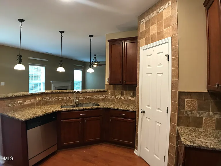 516 Arbor Crest Rd — Photo 8