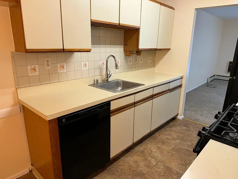 100 Hillside Dr #G8 — Photo 6