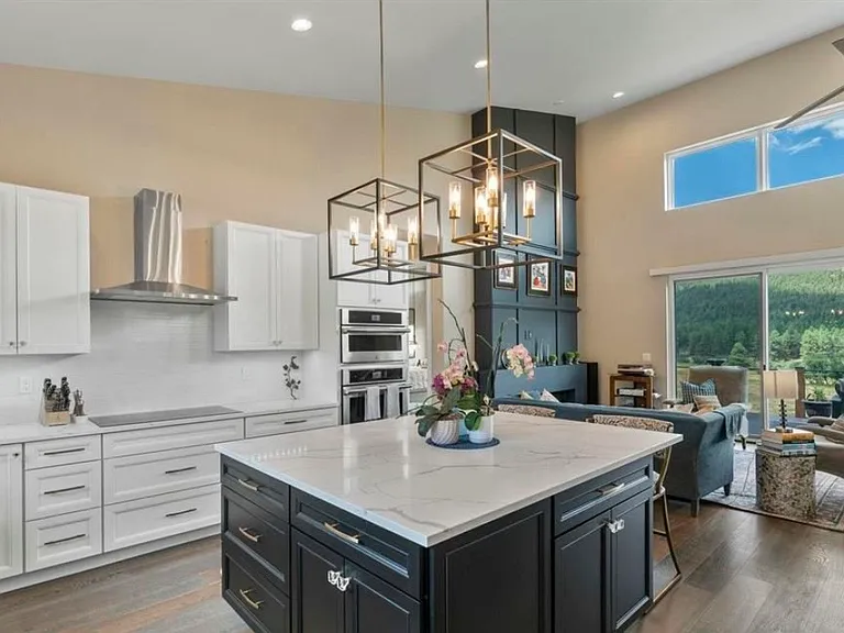 1212 Sunrise Ln — Photo 4
