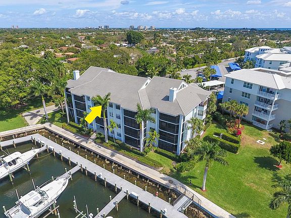 5th image of 543 Bay Colony Dr N
