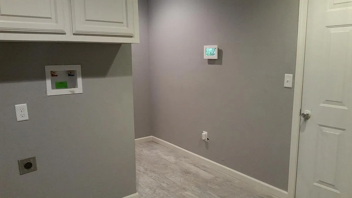 5929 Crestview Drive — Photo 3