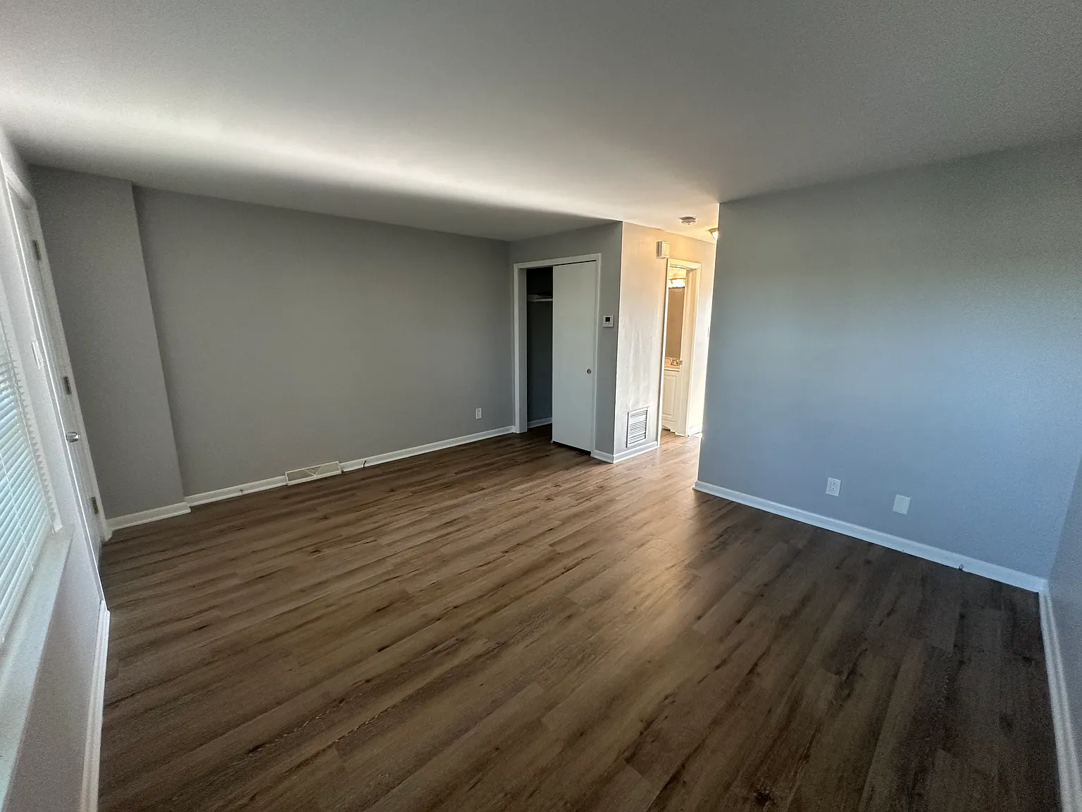 2 bed, 1.5 bath, 1200 sqft, $1,645 — Photo 2