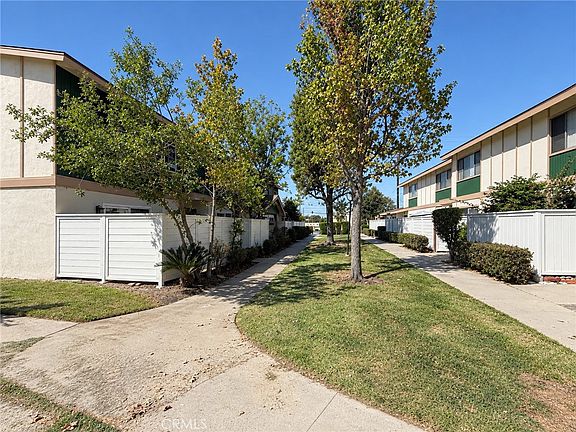 2nd image of 8180 Ferguson Grn