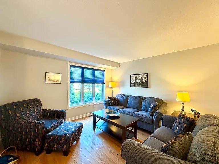 314 Oakcrest Way — Photo 3