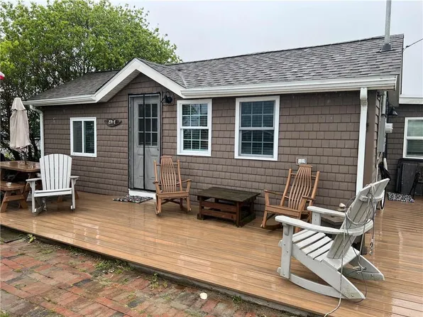 271 E Great Island Rd, Narragansett, RI 02882