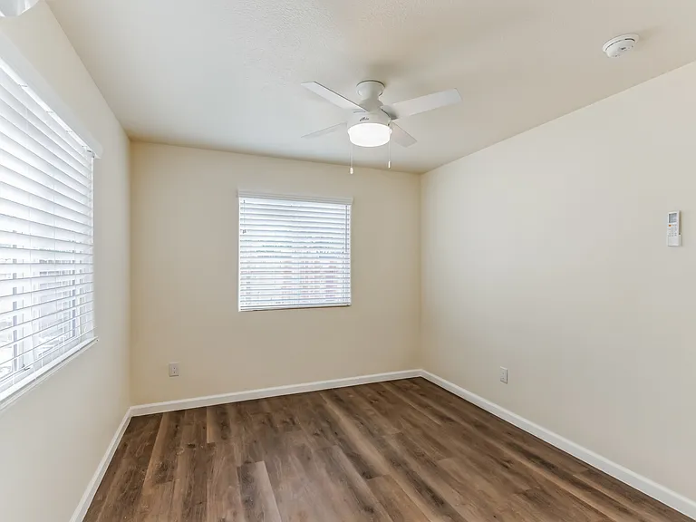 307 Livoti Ave — Photo 24