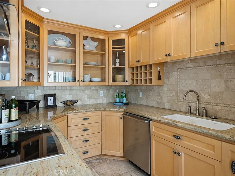 21702 Ocean Vista Dr #B — Photo 26