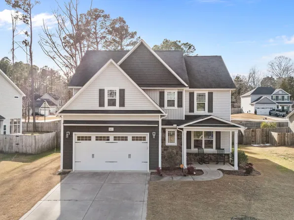 445 Lancaster Dr, Vass, NC 28394