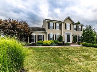 9492 Chestnut St, Brewerton, NY 13029