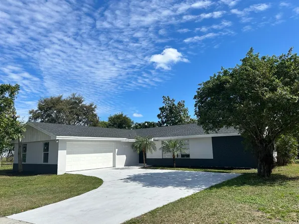 1819 Hiltonia Circle, West Palm Beach, FL 33407