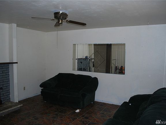 2nd image of 658 NE Conifer Dr