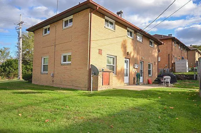1684 Bailey Rd — Photo 4