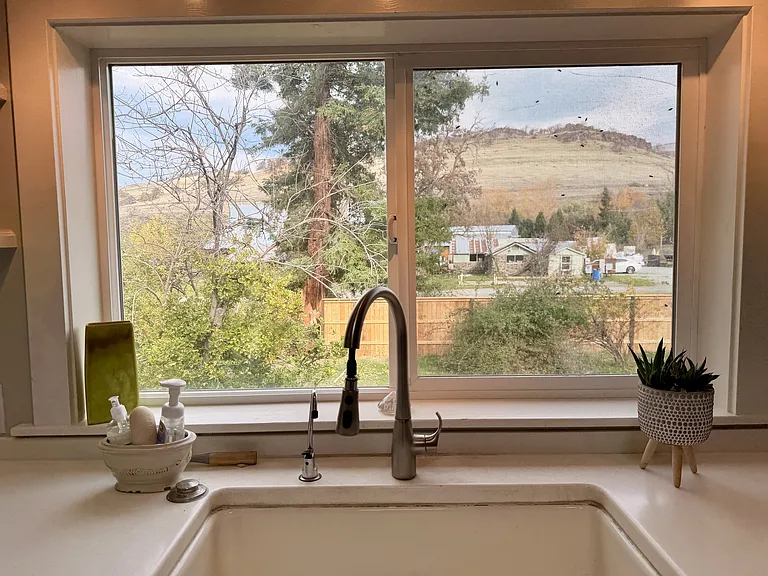 2099 Emigrant Creek Rd — Photo 6