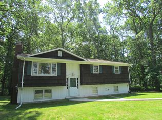 25 Shadyside Ln, Milford, CT 06460
