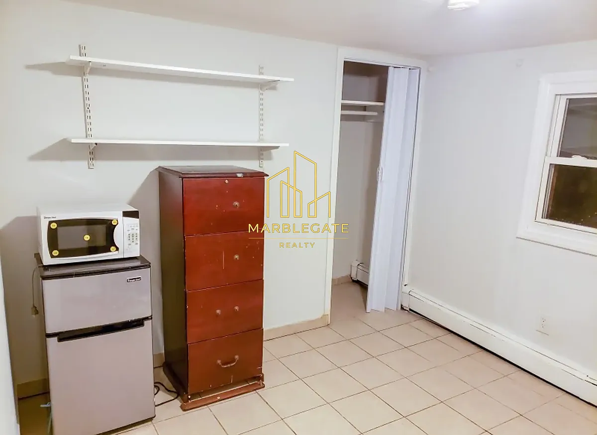 Building Photo - 111 Cherry St #C22