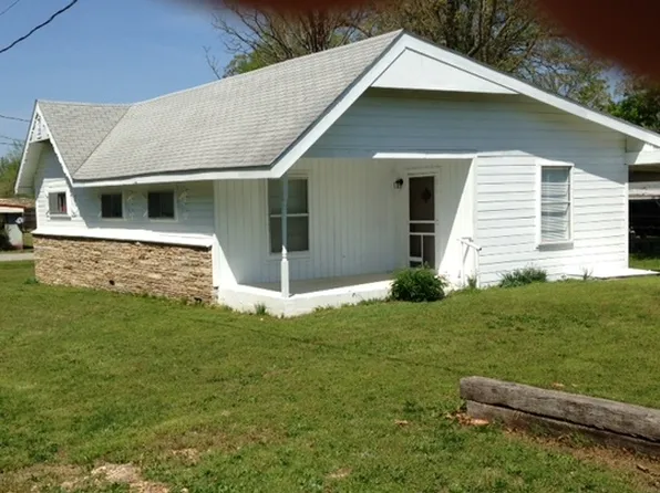 308 N 2nd St, Jay, OK 74346