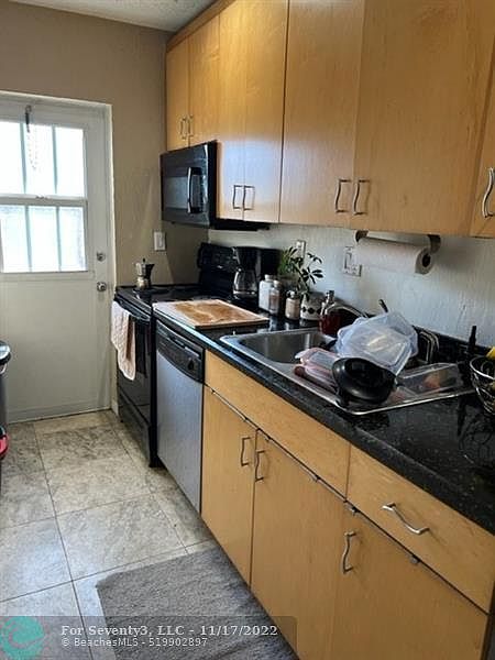1st image of 736 NE 13th Ct Unit 21