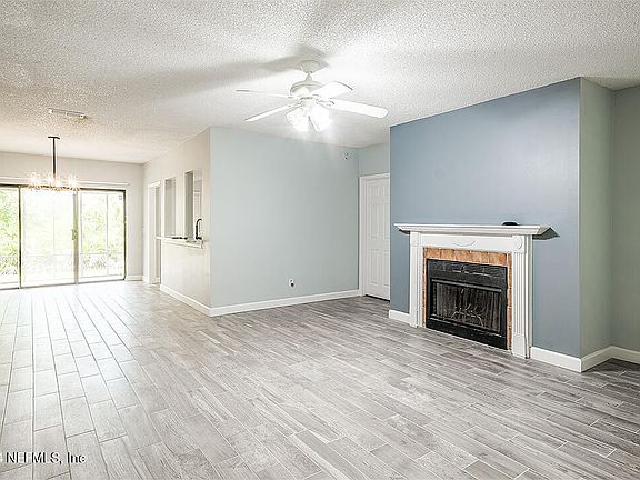 2nd image of 903 WOOD HILL Drive