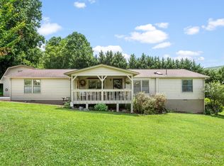 11 Lantern Trl, Candler, NC 28715