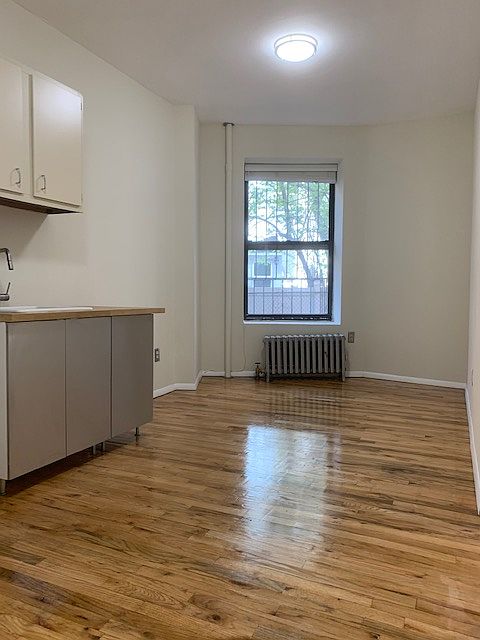 1st image of 165 W 4th St APT 1