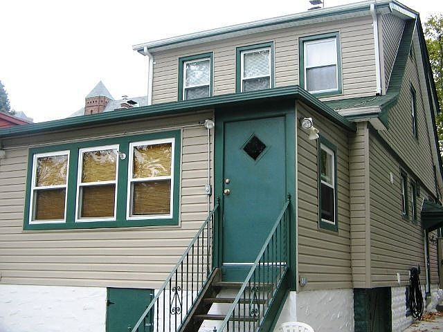 2nd image of 230 Hart Blvd