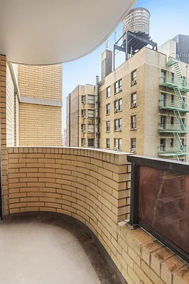 Sold by Corcoran | media 12