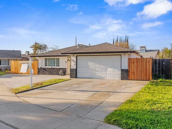 2425 Kildare Ln, Modesto, CA 95354