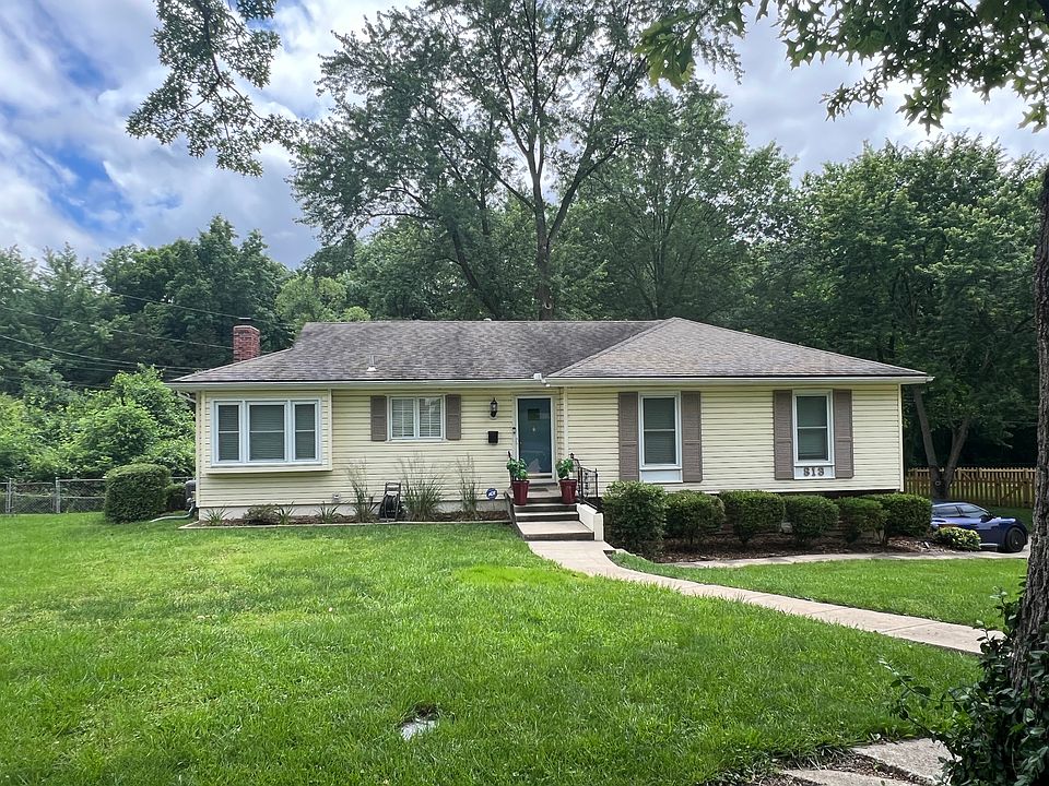 1st image of 813 W 109th Ter