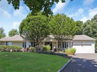 136 E Gramercy Pl, Glen Rock, NJ 07452