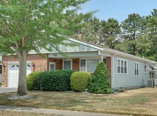 29 Guadalajara Dr, Toms River, NJ 08757