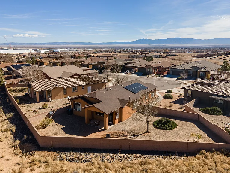 721 Promenade Trl SW — Photo 29