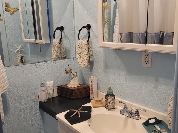 1803 SE 14th St #2, Lincoln City, OR 97367