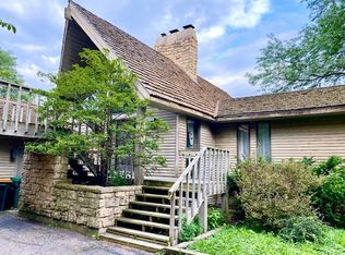 25437 N Cayuga Trl, Lake Barrington, IL 60010