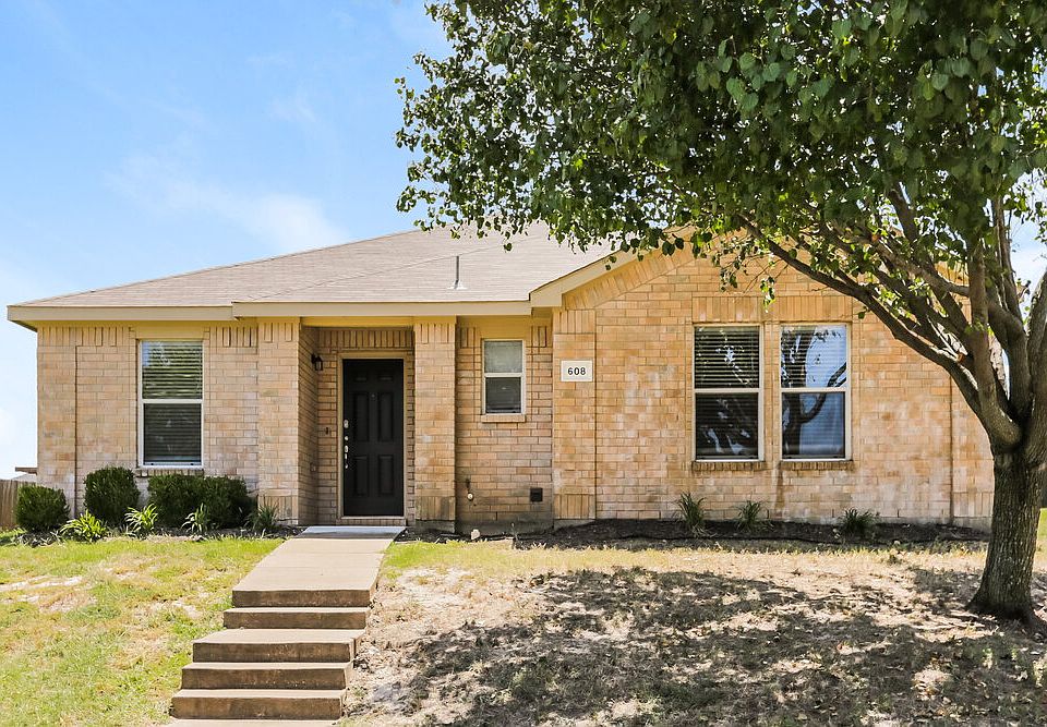 1st image of 608 Candelila Dr