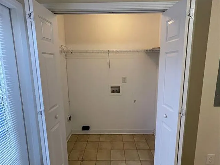 1615 Oak Leaf Dr NW — Photo 20