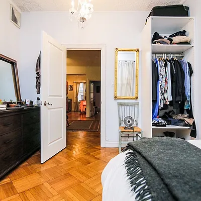 Rented by Nooklyn NYC LLC | media 41