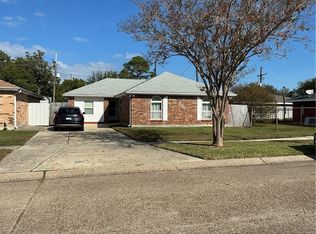 226 Incarnate Word Dr, Kenner, LA 70065