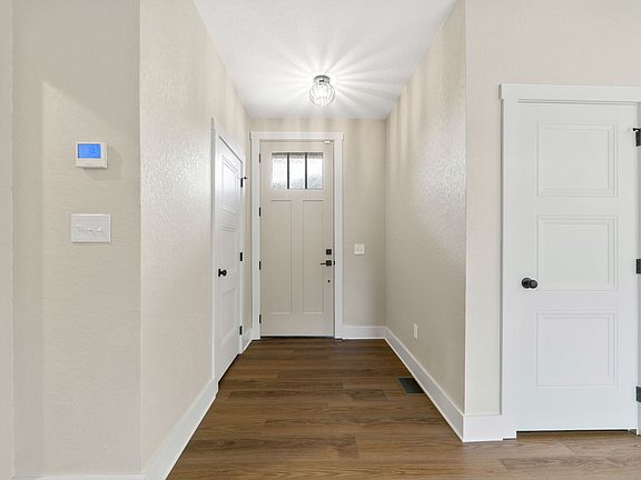 5th image of 315 Tilden St