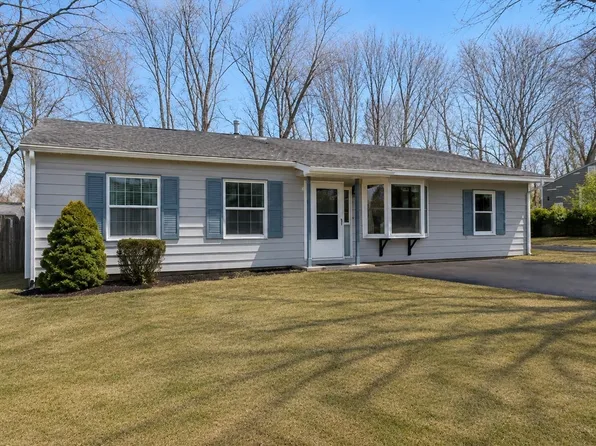 458 Beech St, Rockland, MA 02370