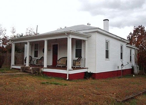 2nd image of 1456 Church St