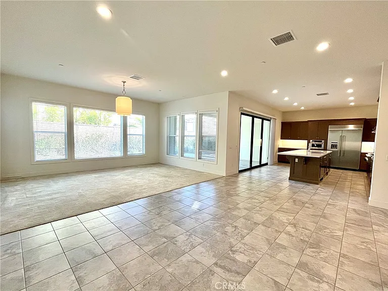 12040 Estrella Pl — Photo 4