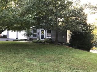 3743 Twin Oaks Dr, Pacific, MO 63069