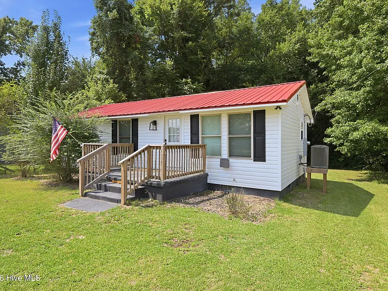 3065 State Highway 55 W — Photo 34