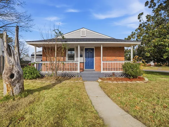 600 Tekoa Rd, Chesapeake, VA 23325