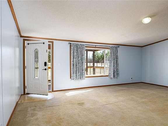 4th image of 876 Mr Henry Rd